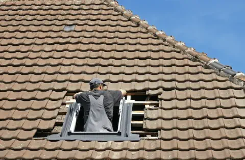Pose de velux - Yronde-et-Buron